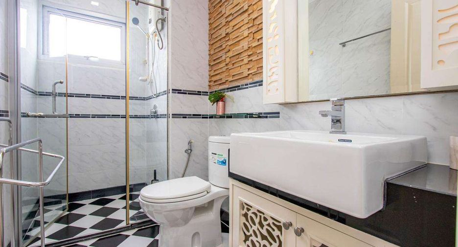 For sale 2 bedrooms condo in Mueang Chiang Mai, Chiang Mai