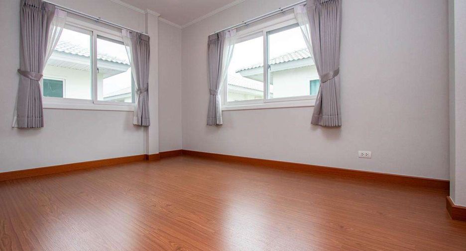 Casa en venta de 4 habitaciones en San Kamphaeng, Chiang Mai