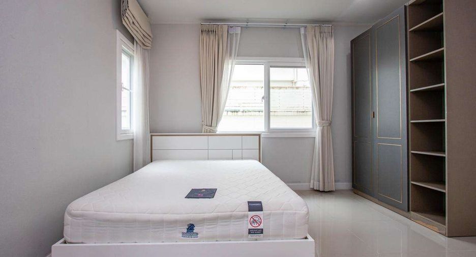 Casa en venta de 4 habitaciones en San Kamphaeng, Chiang Mai