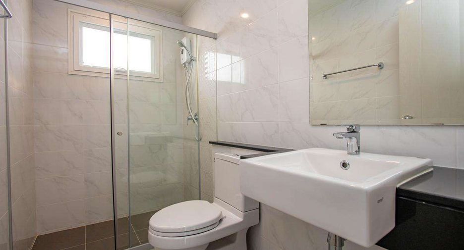 Casa en venta de 4 habitaciones en San Kamphaeng, Chiang Mai