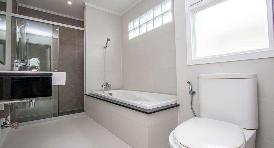 Casa en venta de 4 habitaciones en San Kamphaeng, Chiang Mai