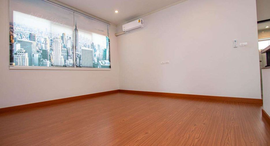 Casa en venta de 4 habitaciones en San Kamphaeng, Chiang Mai