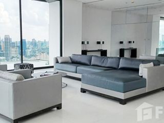 Condo en venta de 3 habitaciones en Sathon, Bangkok