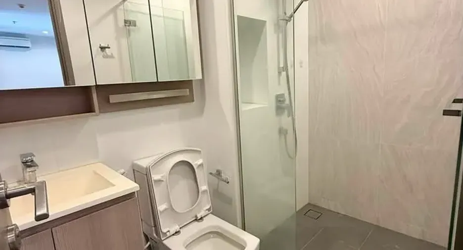 For rent 2 bedrooms condo in Bang Sue, Bangkok