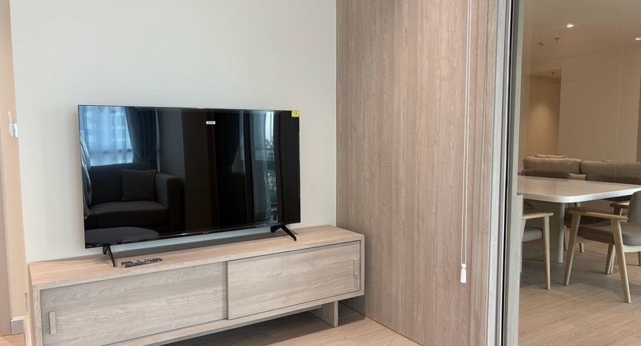 For rent 3 bedrooms condo in Khlong Toei, Bangkok