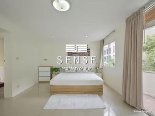 For rent 5 bedrooms townhouse in Watthana, Bangkok