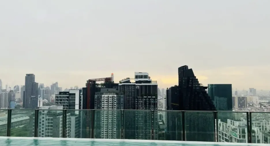 Condo en alquiler y en venta de 1 habitaciones en Huai Khwang, Bangkok