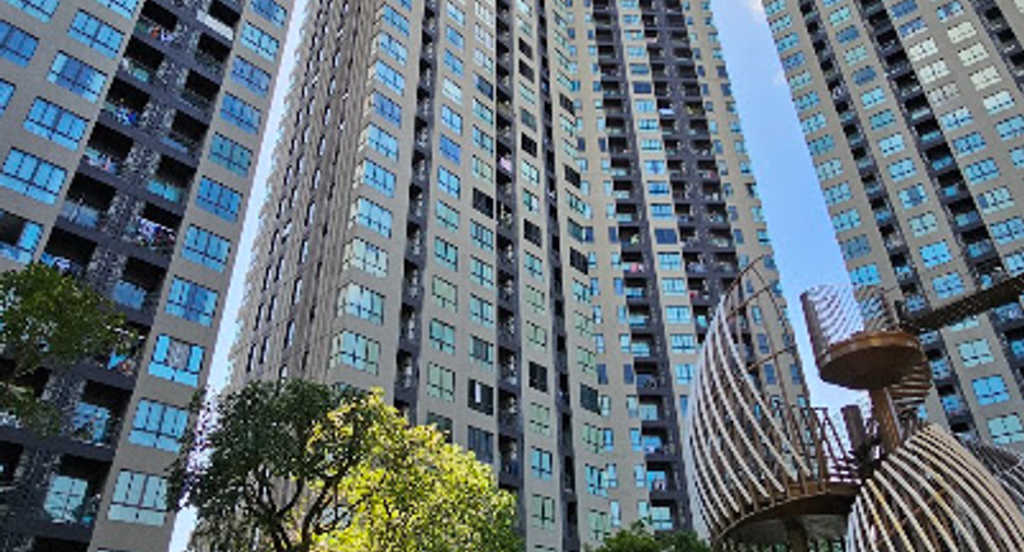 Condo en alquiler de 1 habitaciones en Bang Na, Bangkok
