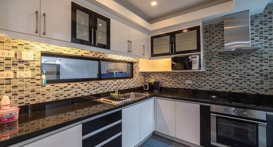 For rent 3 bedrooms house in Jomtien, Pattaya