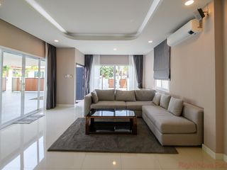 À louer 3 chambres maison à Bang Lamung, Chonburi