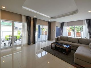 À louer 3 chambres maison à Bang Lamung, Chonburi