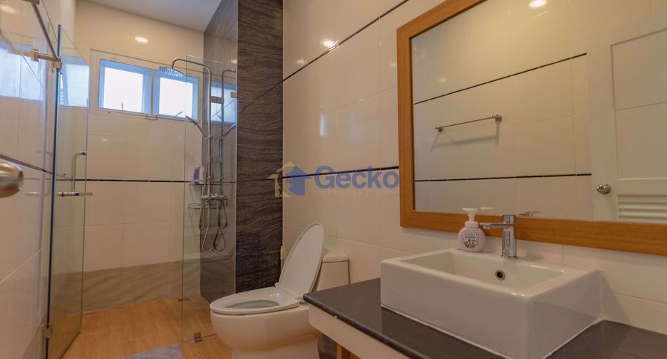 Haus zur Miete mit 3 Zimmer in Bang Lamung, Chonburi