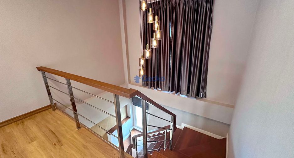 Haus zur Miete mit 3 Zimmer in Bang Lamung, Chonburi