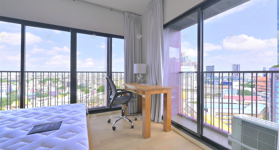 For sale 2 bedrooms condo in Khlong Toei, Bangkok