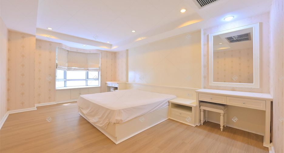 À louer 3 chambres condo à Watthana, Bangkok