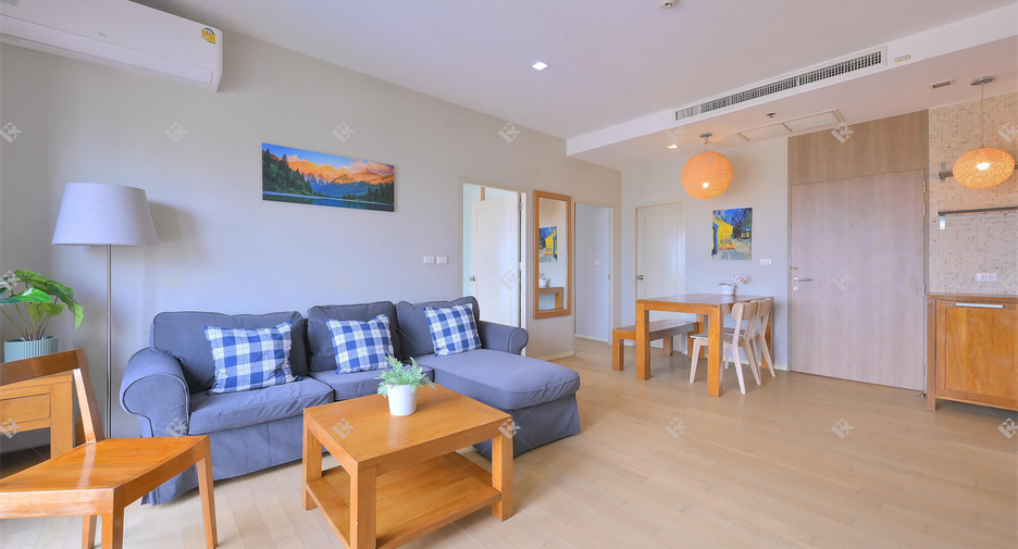For rent 2 bedrooms condo in Khlong Toei, Bangkok