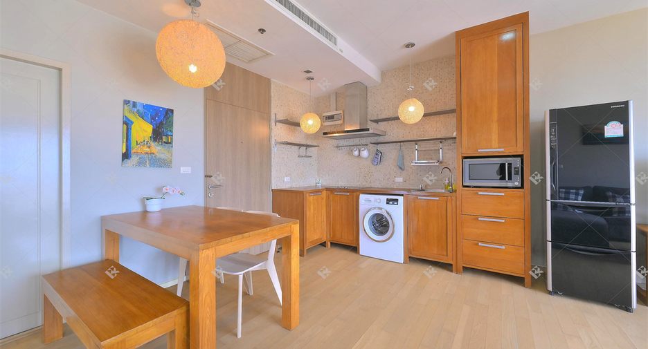 For rent 2 bedrooms condo in Khlong Toei, Bangkok