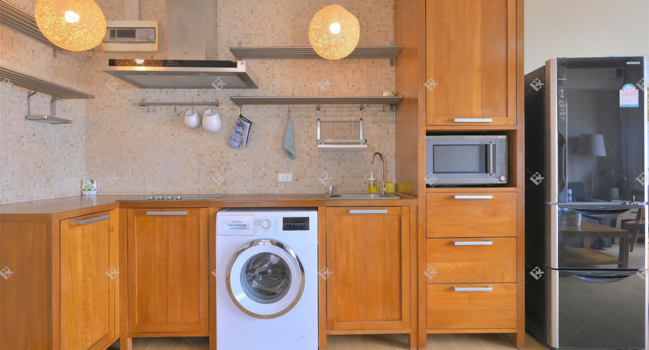 For rent 2 bedrooms condo in Khlong Toei, Bangkok