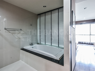 For rent 1 bed condo in Pathum Wan, Bangkok