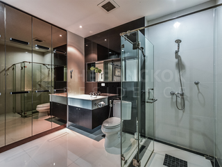 For rent 1 bed condo in Pathum Wan, Bangkok