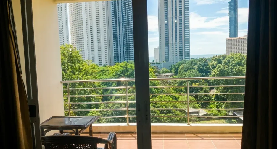 À louer 2 chambres condo à Bang Lamung, Chonburi