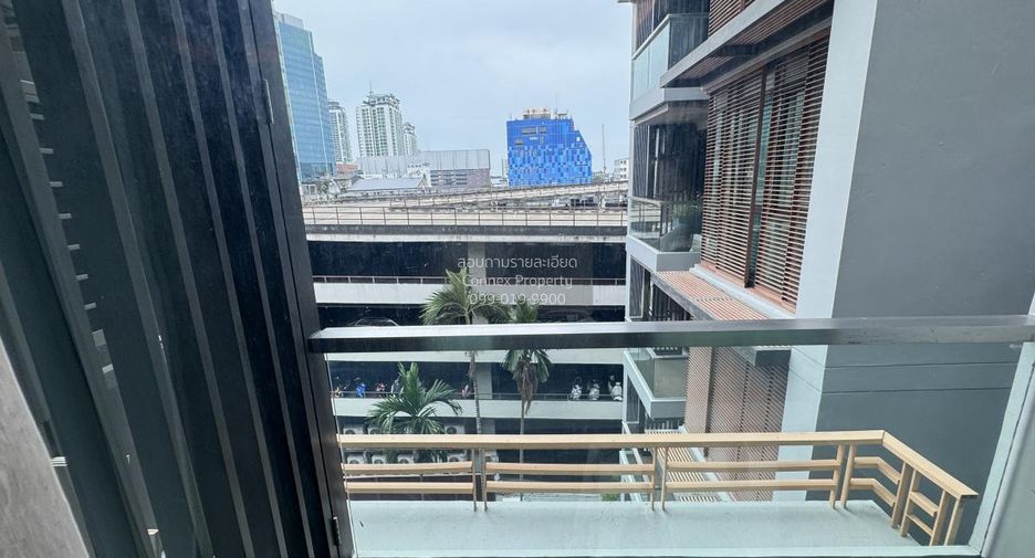 For rent 1 bed condo in Watthana, Bangkok