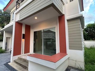 Casa en alquiler de 3 habitaciones en Khlong Sam Wa, Bangkok