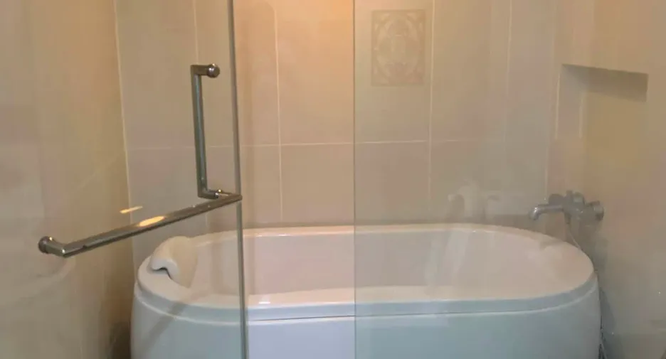Condo en venta y en alquiler de 2 habitaciones en Yan Nawa, Bangkok