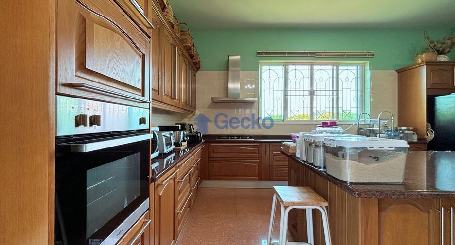 Продажа 4 спальни дом в Huay Yai, Паттайя