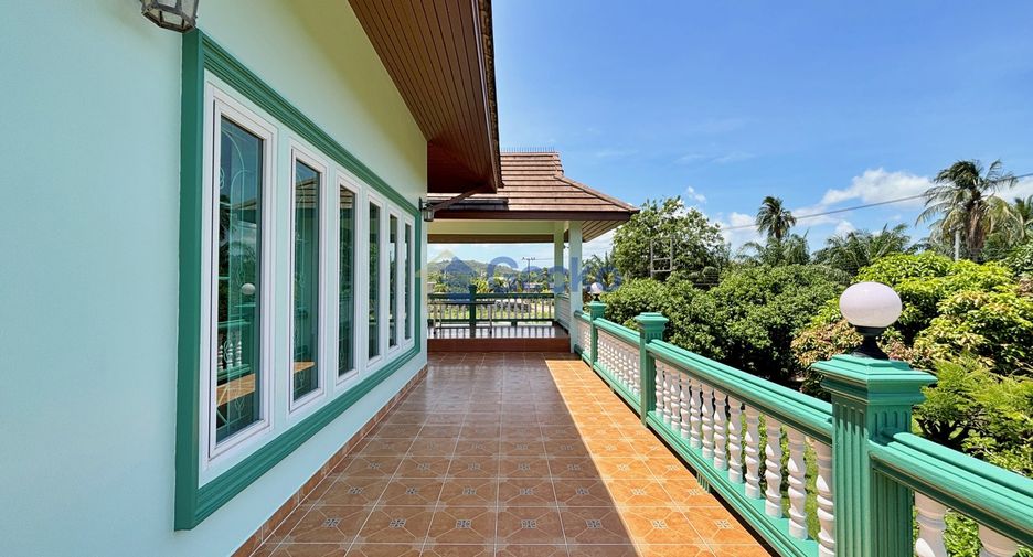 Продажа 4 спальни дом в Huay Yai, Паттайя