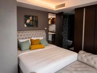 À louer 2 chambres condo à Watthana, Bangkok