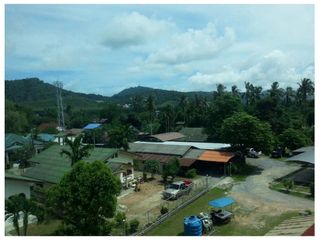 Casa adosada en venta y en alquiler de 4 habitaciones en Mueang Phuket, Phuket