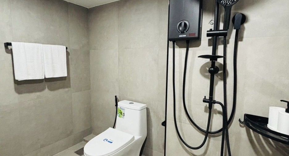 For sale 1 bed condo in Bang Kapi, Bangkok