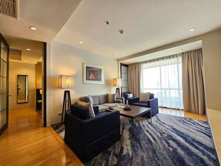 Condo en alquiler de 3 habitaciones en Khlong Toei, Bangkok