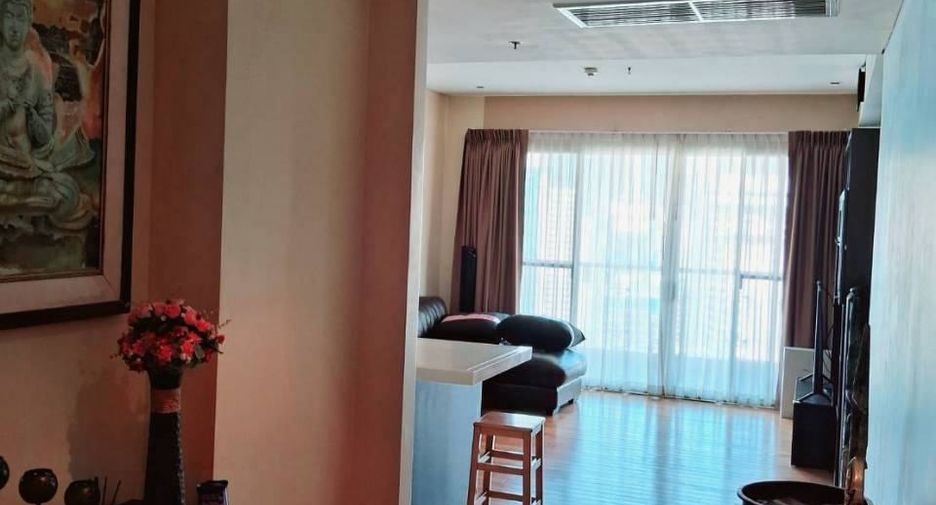 For rent 2 bedrooms condo in Khlong Toei, Bangkok