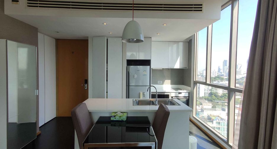 For rent and for sale 1 bed condo in Khlong Toei, Bangkok