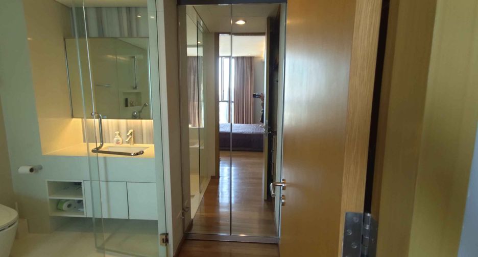 For rent and for sale 1 bed condo in Khlong Toei, Bangkok