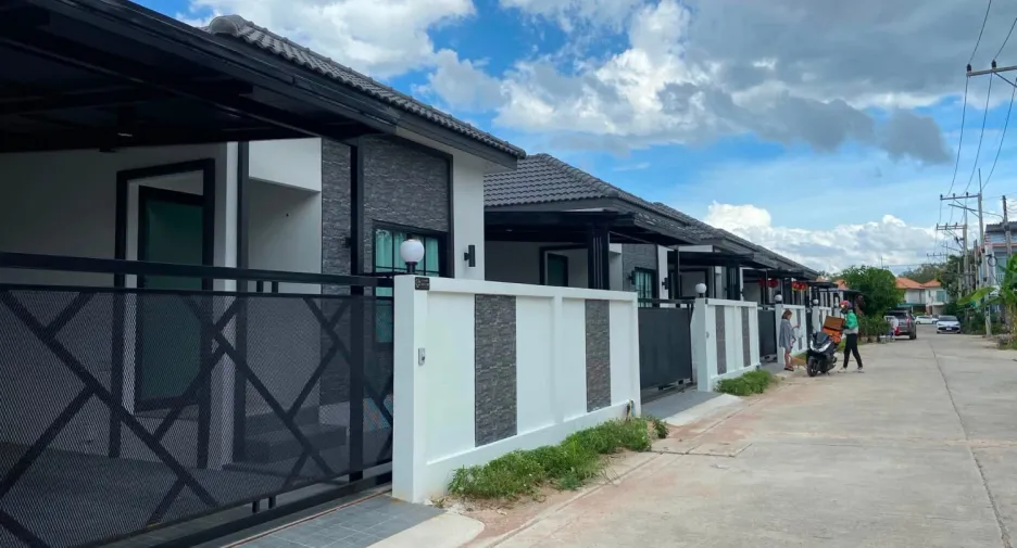 For rent 2 bedrooms house in Bang Lamung, Chonburi