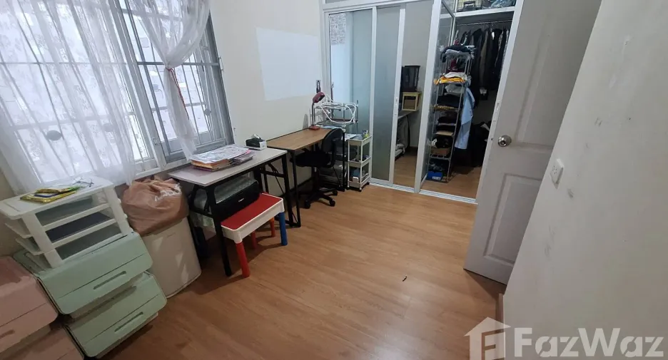 For sale 3 bedrooms townhouse in Mueang Nonthaburi, Nonthaburi