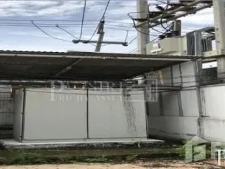 Haus zum Kauf mit Studio in Krathum Baen, Samut Sakhon