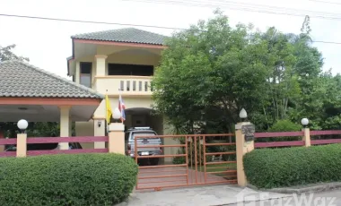 For sale 4 bedrooms house in Mueang Lampang, Lampang