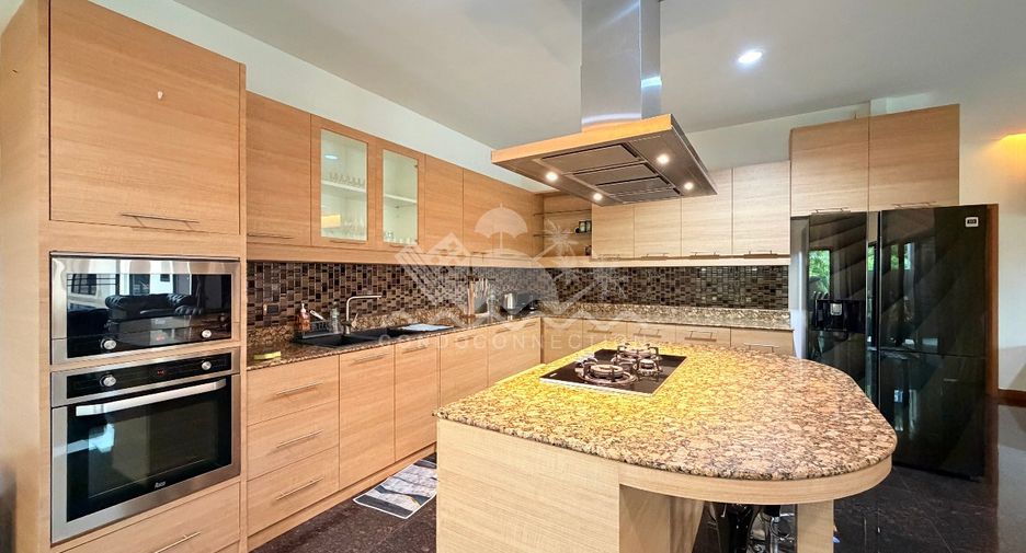 Haus zur Miete mit 6 Zimmer in Bang Lamung, Chonburi
