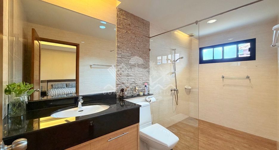 Haus zur Miete mit 6 Zimmer in Bang Lamung, Chonburi