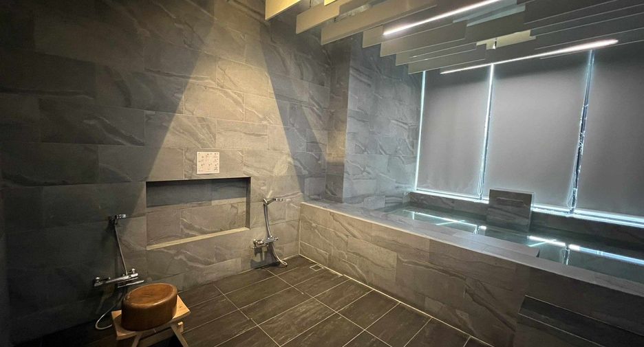 For sale 2 bedrooms condo in Ratchathewi, Bangkok