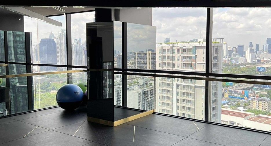 For sale 2 bedrooms condo in Ratchathewi, Bangkok