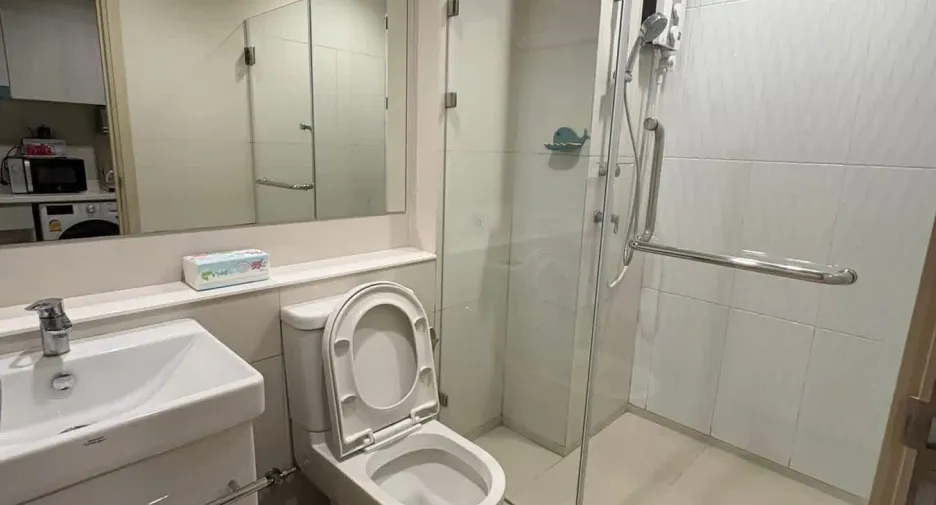 Wohnung zur Miete mit Studio in Pathum Wan, Bangkok