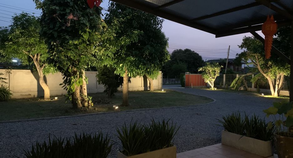Haus zum Kauf mit 5 Zimmer in Saraphi, Chiang Mai