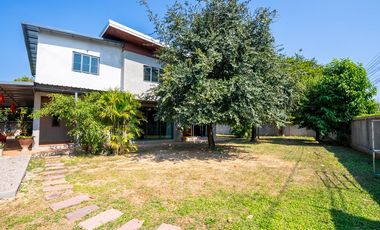Haus zum Kauf mit 5 Zimmer in Saraphi, Chiang Mai