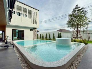 À vendre 5 chambres villa à Bang Lamung, Chonburi