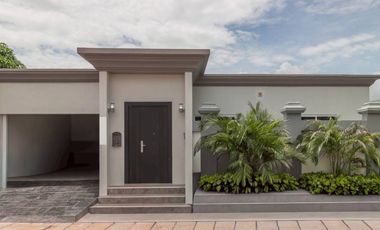 Villa zum Kauf mit 4 Zimmer in Bang Lamung, Chonburi